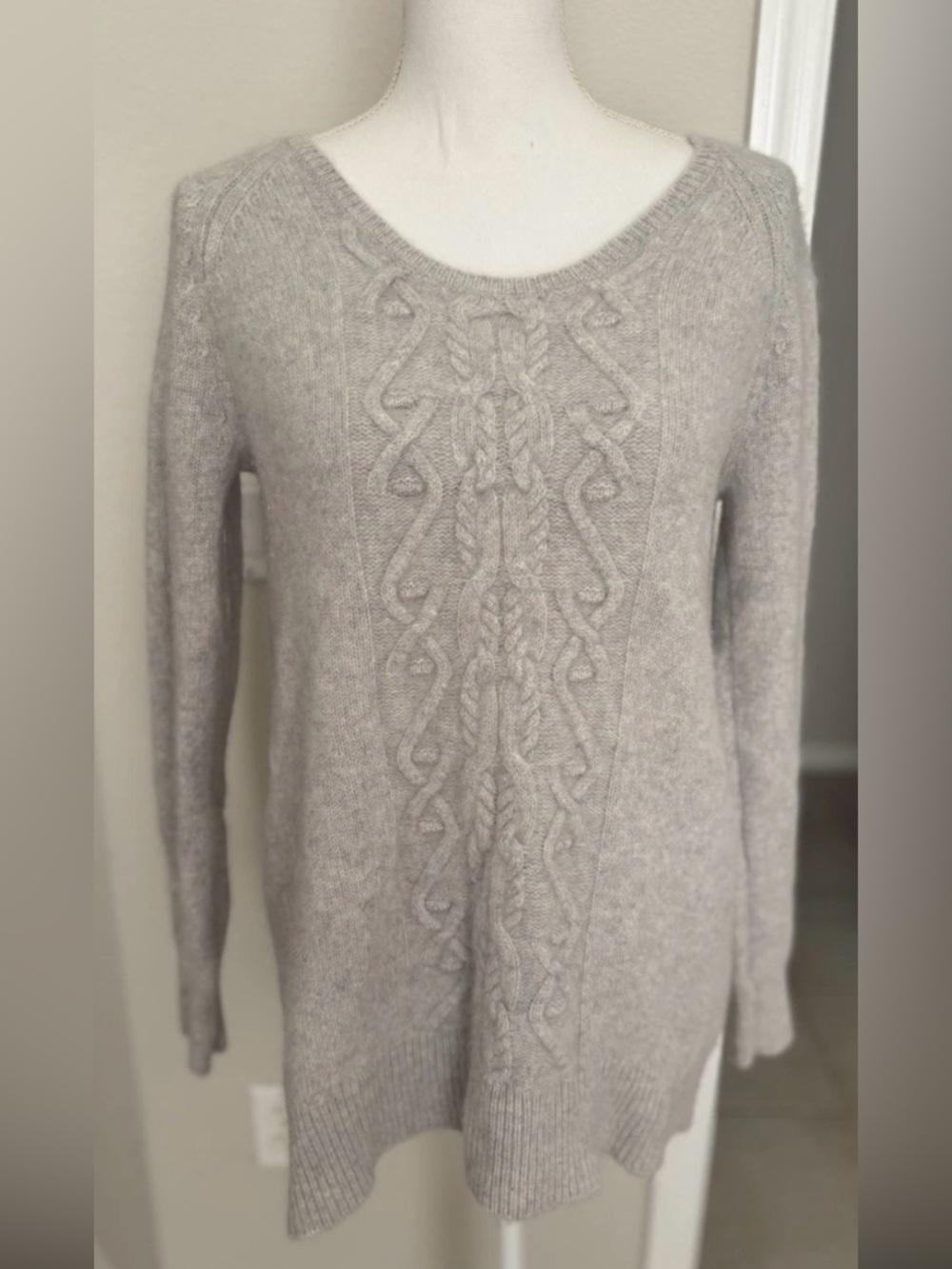 Garnet Hill Women’s gray 100% Cashmere Pullover Sweater size medium